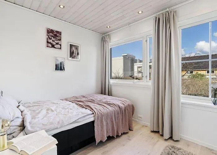 Sentralt I - Naere Ons Messen * Stavanger